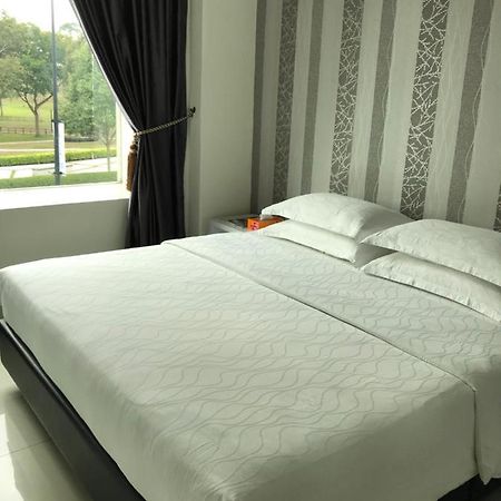 Goody Hotel Johor Bahru Esterno foto