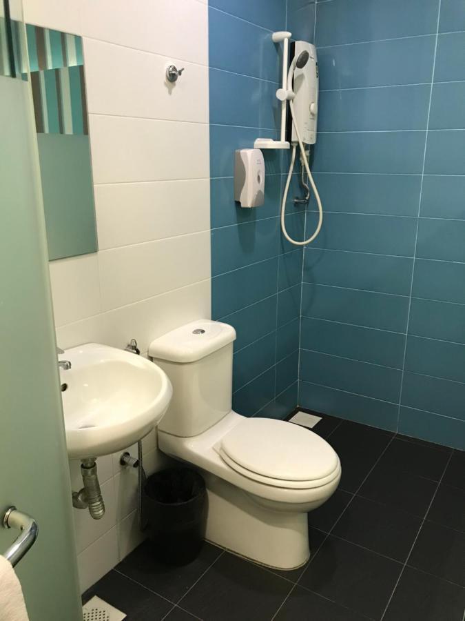 Goody Hotel Johor Bahru Esterno foto