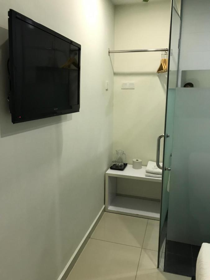 Goody Hotel Johor Bahru Esterno foto