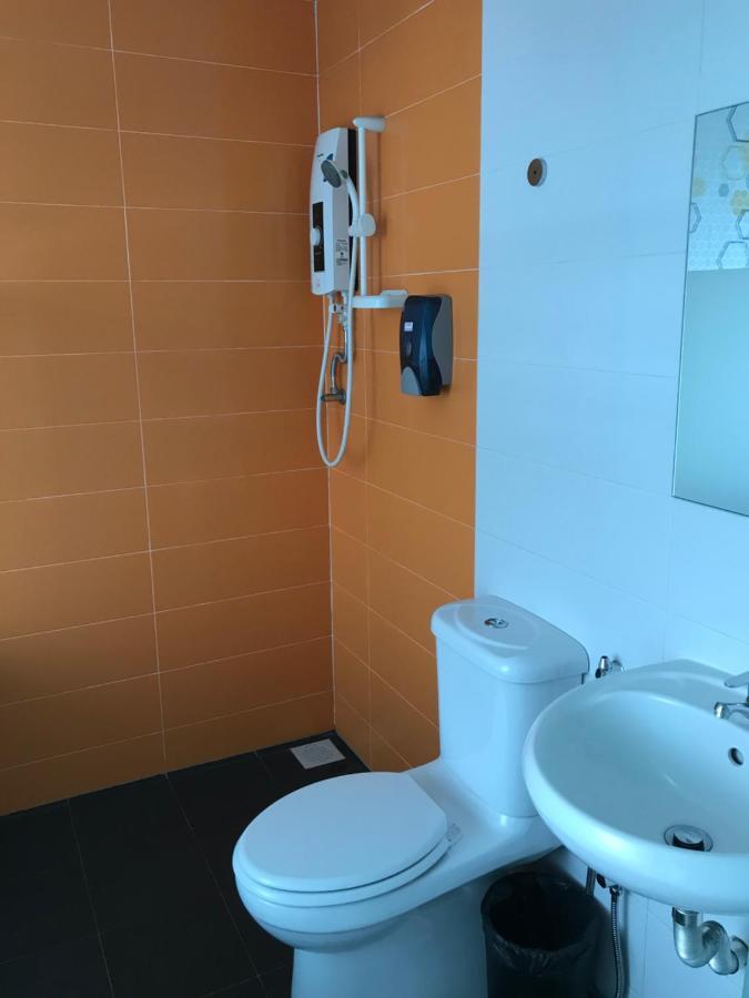 Goody Hotel Johor Bahru Esterno foto