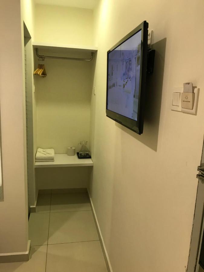 Goody Hotel Johor Bahru Esterno foto