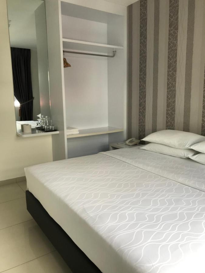 Goody Hotel Johor Bahru Esterno foto