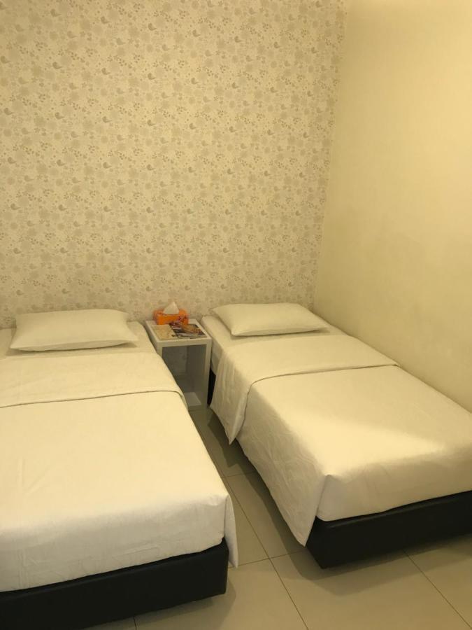 Goody Hotel Johor Bahru Esterno foto