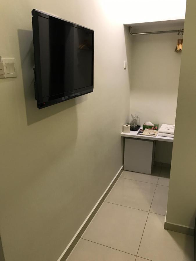 Goody Hotel Johor Bahru Esterno foto